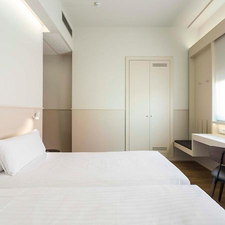 Hotel Terrassa Confort ภายนอก รูปภาพ