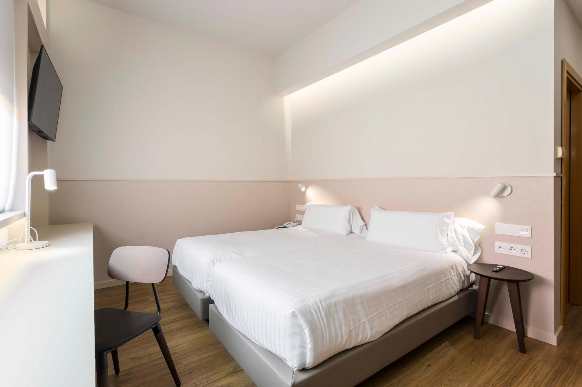 Hotel Terrassa Confort ภายนอก รูปภาพ